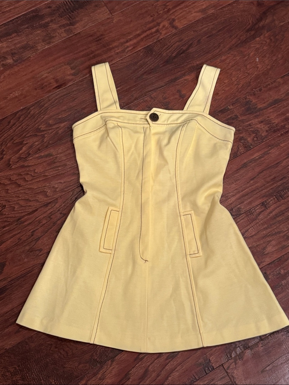 VTG Říha Yellow tennis Dress with Square Neck and Button Detail